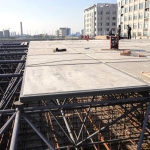 安装钢桁架轻型板前应该做哪些工作