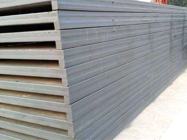 哪些因素影响钢骨架轻型板的质量